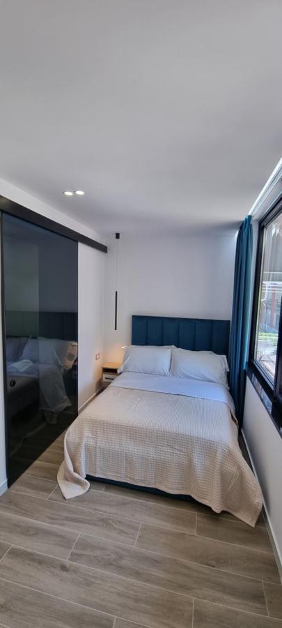 Deluxe Apartment Bllok Tirana Exterior foto