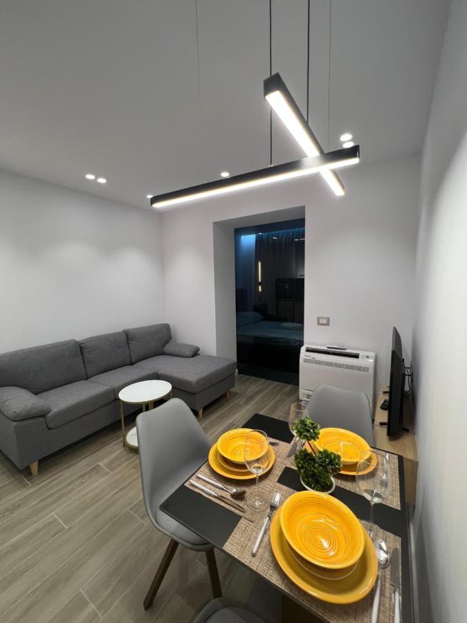 Deluxe Apartment Bllok Tirana Exterior foto